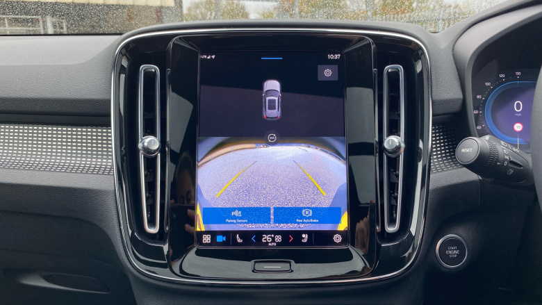 Volvo XC40 2.0 B4P Ultimate Dark 5dr Auto Petrol Estate